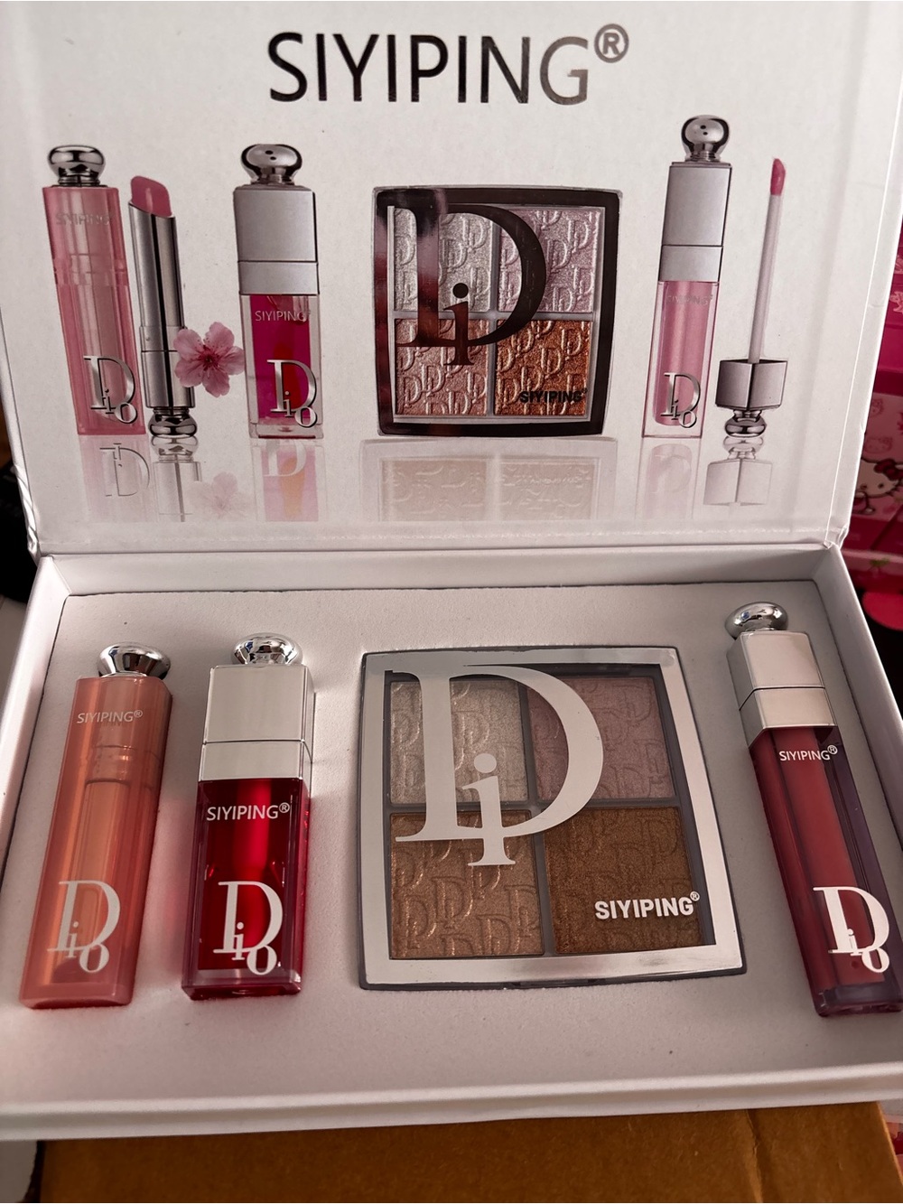 SIYIPING Women Makeup Palette & Lip Gloss Set - Pink, Red, Peach